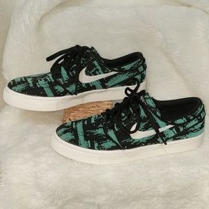 Nike Stefan Janoski sneakers